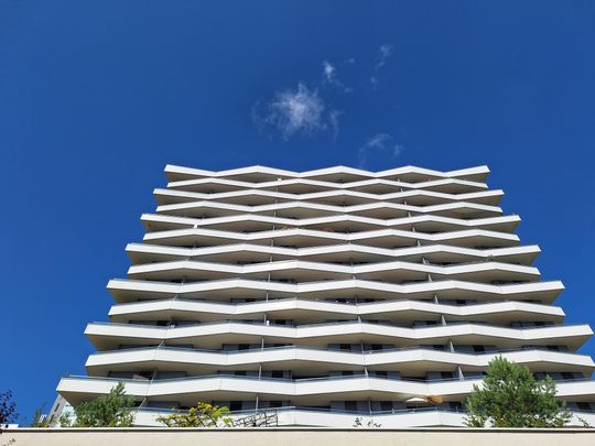 Wohnen über den Dächern von Linz - ideale 2 Zi-Wohnung! - Photo 1