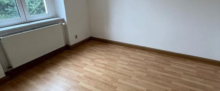 kleine preiswerte 3 Raumwohung im Erdgeschoß mit Gartennutzung - Photo 1