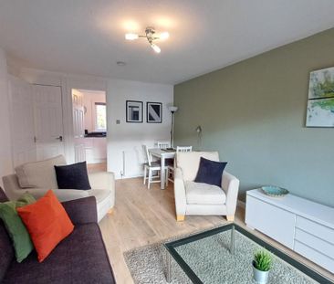 2 bed detached bungalow for rent in Maybury - Photo 3