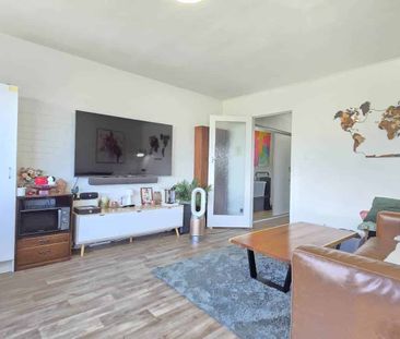 1 Bed Apartment - Water is Included - Photo 2