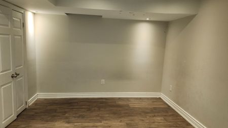 For Lease - 3492 Fountain Park Avenue Unit# Basement, Mississauga, Ontario - Photo 2