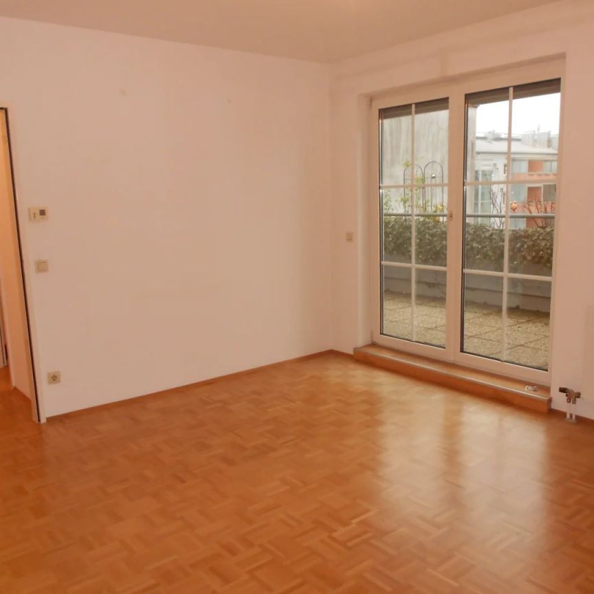 **Ab sofort** Sonnige 3-Zimmer Wohnung mit Dachterrasse in der Volksfeststrasse 34 - Top 13 - Foto 1