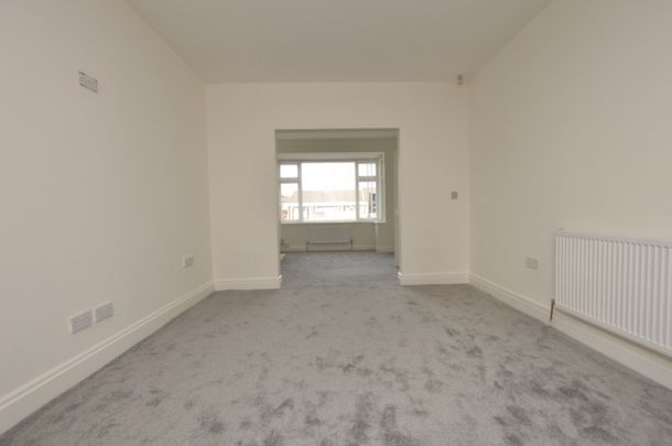 3 Bedroom Semi-Detached House - Photo 1