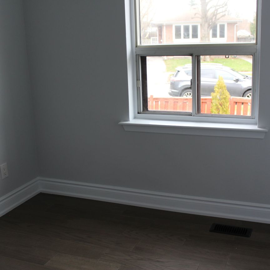 For Lease - 6 Gilroy Drive Unit# Main, Toronto, Ontario - Photo 1