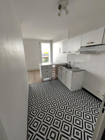 Location Appartement 3 pièces 70m² AVON 77210 - Photo 2