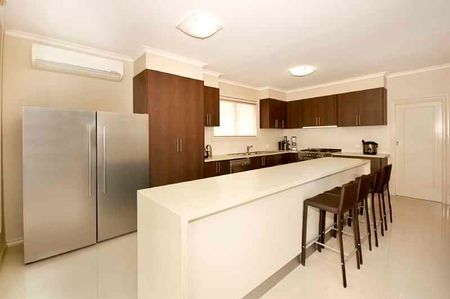 Room 10 (Non Ensuite) - Photo 4