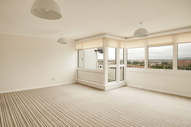 2 Bed Flat - Photo 1