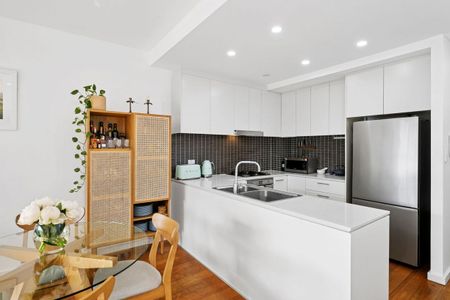 Modern Living, Moments From Everything - Photo 4