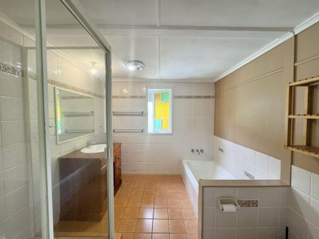 112 Churchill Street, Maryborough - Photo 2