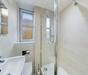 Flat to rent on - Photo 6