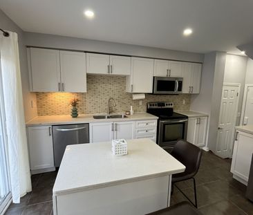 For Lease - 2439 Springforest Drive, Oakville, Ontario - Photo 5