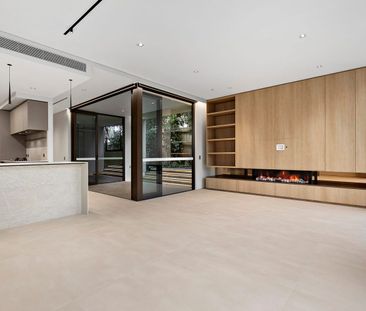 Exclusive Garden Residence in Boutique Toorak Development - Photo 4