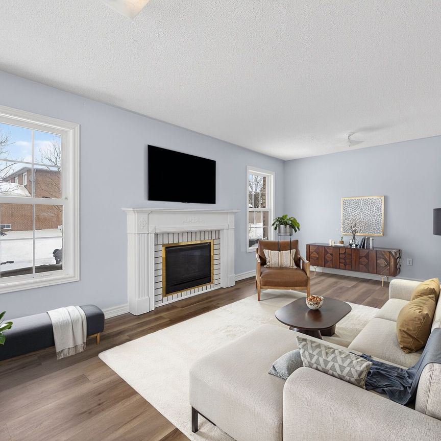 For Lease - 104 Inverhuron Trail, Oakville, Ontario - Photo 1