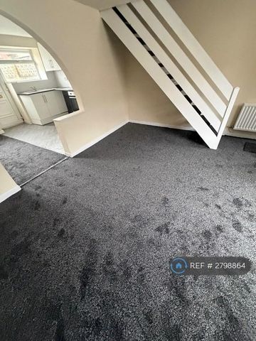 2 bedroom terraced house to rent - Photo 4