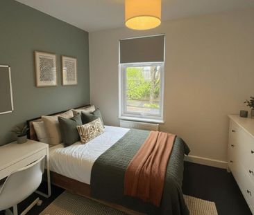 1 bedroom in a house share to rent - Photo 2