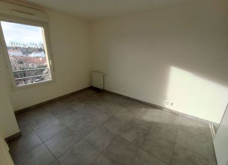 Appartement à louer 2 pièces • 37,90 m2 Istres - Photo 5