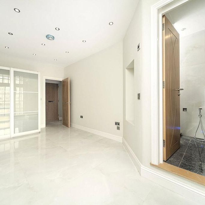 3 bedroom apartment to rent - Photo 1