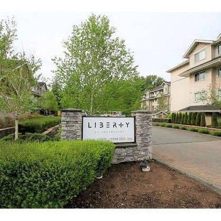 2 bedroom 2 bathroom Apartment 19388 65 Ave Surrey - Photo 4