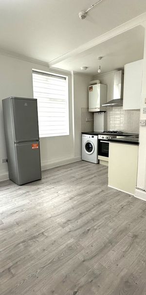 Horn Lane, London - Photo 1