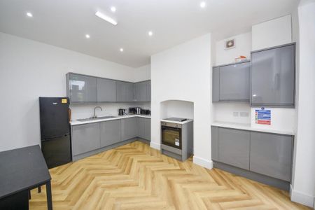 1 bedroom in a house share to rent - Photo 4