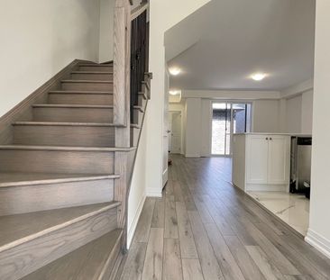 For Lease - 341 Coronation Road, Whitby, Ontario - Photo 5