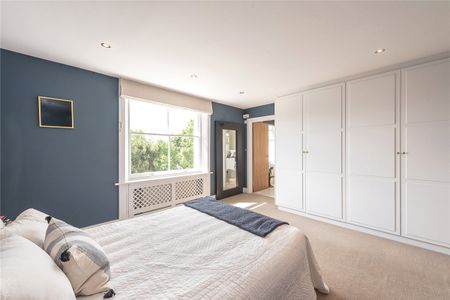 3 bedroom flat to rent - Photo 2