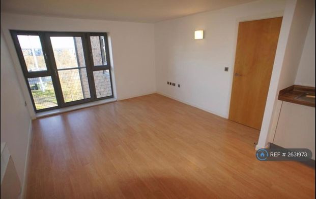 1 bedroom flat to rent - Photo 1