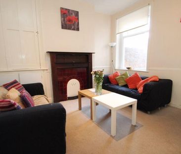 4 bedroom terraced house to rent - Photo 1