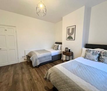 2 bedroom House To Let Total Size: 679 SQ FT - Photo 3