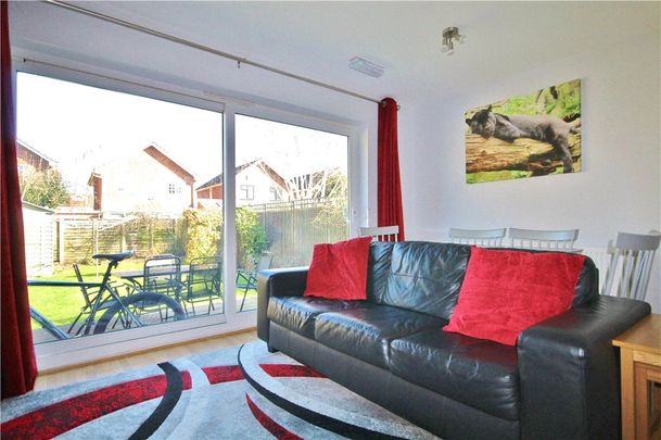 Wingfield Close, New Haw, Addlestone, Surrey, KT15 3BX - Photo 1