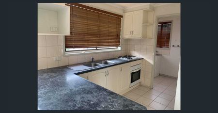 3 Bedroom house in the good location of Hoppers Crossing that is not to be missed !!! - Photo 3