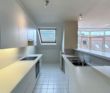 Ruim appartement 3 de verdiep met 2 slaapkamers en alle comfort - Foto 6