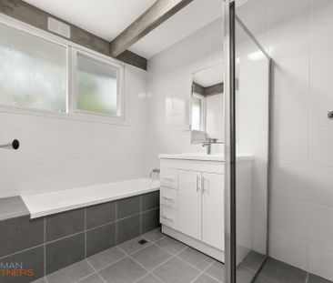 140 Kalgoorlie Crescent, Fisher ACT 2611 - House For Rent | Domain - Photo 2