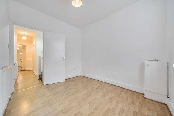 Deptford High Street, London, SE8 - Photo 1