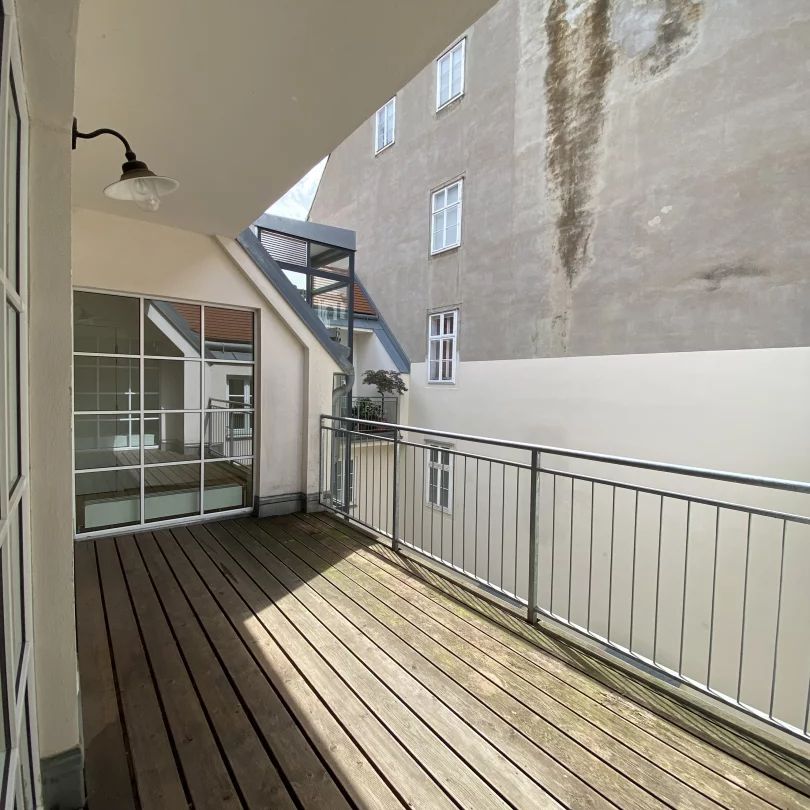 DG-Maisonette-Wohnung mit Terrasse in TOP-LAGE zwischen Liechtensteinpark und Votivkirche - Foto 1