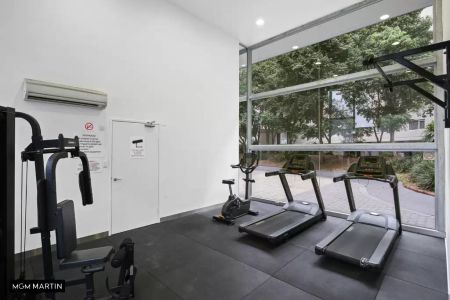 MGM MARTIN - THREE BEDROOM APARTMENT - Photo 4