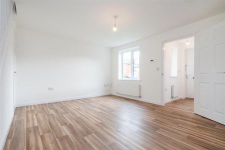 3 bedroom detached house to rent - Photo 2