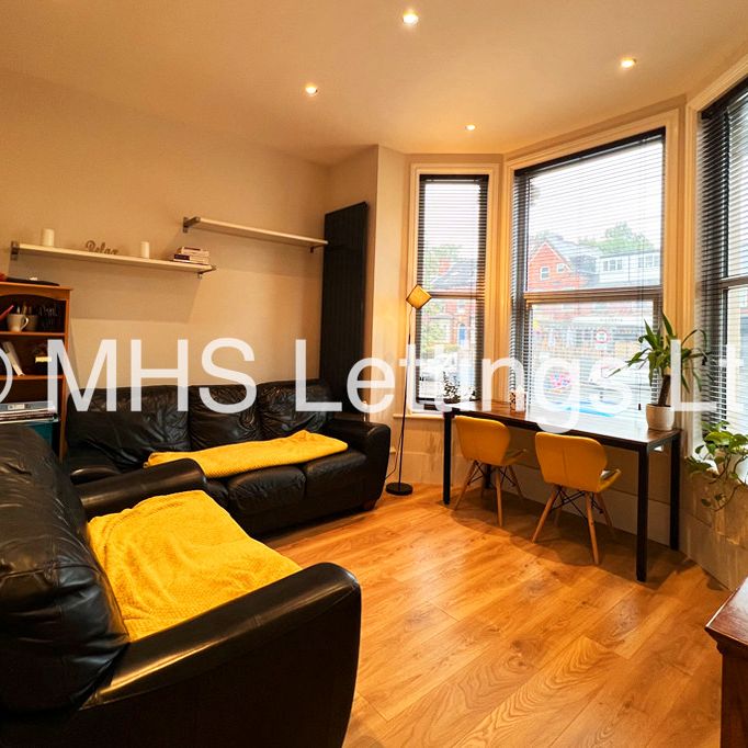 2 Bedroom Flat for rent in Victoria Road - Photo 1