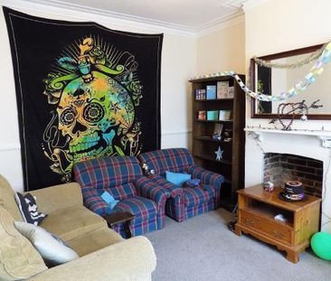 4 bedroom terraced house to rent - Photo 1