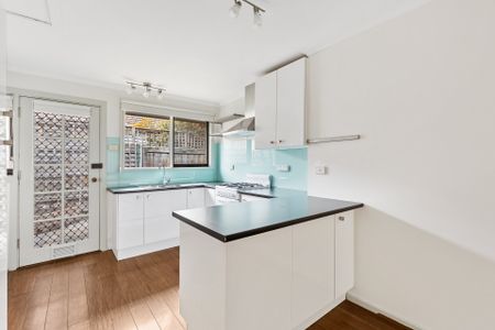 Inner City Living! - Photo 2