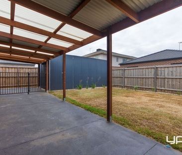 BEAUTIFUL FAMILY HOME - Photo 5