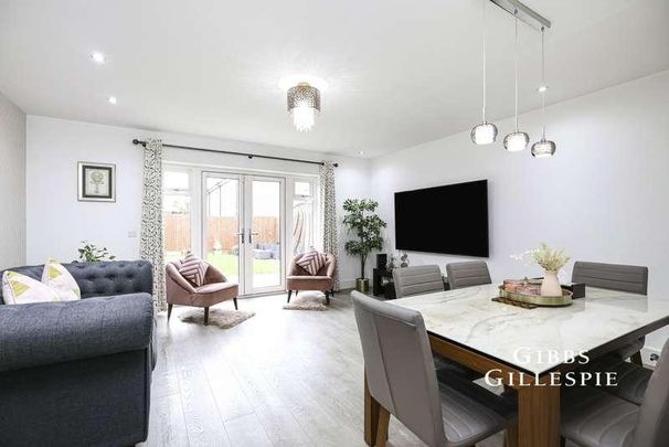 Masterman Place, Uxbridge, UB10 - Photo 1