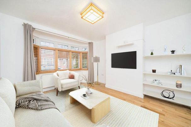 4 bedroom terraced house to rent - Photo 1