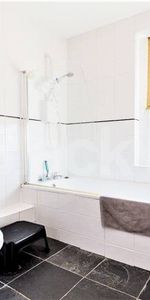 A well-presented one-bedroom flat situated on the sought-after Elgin Avenue, W9 - Photo 4