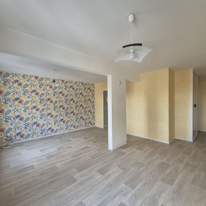 Location Appartement 2 pièces 60m² ST OMER 62500 - Photo 1