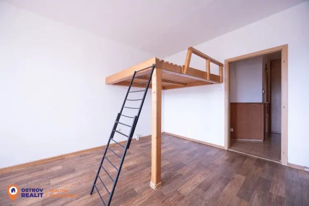 Pronájem bytu 3+1 se třemi lodžiemi v centru Šumperka - Fotografie 1
