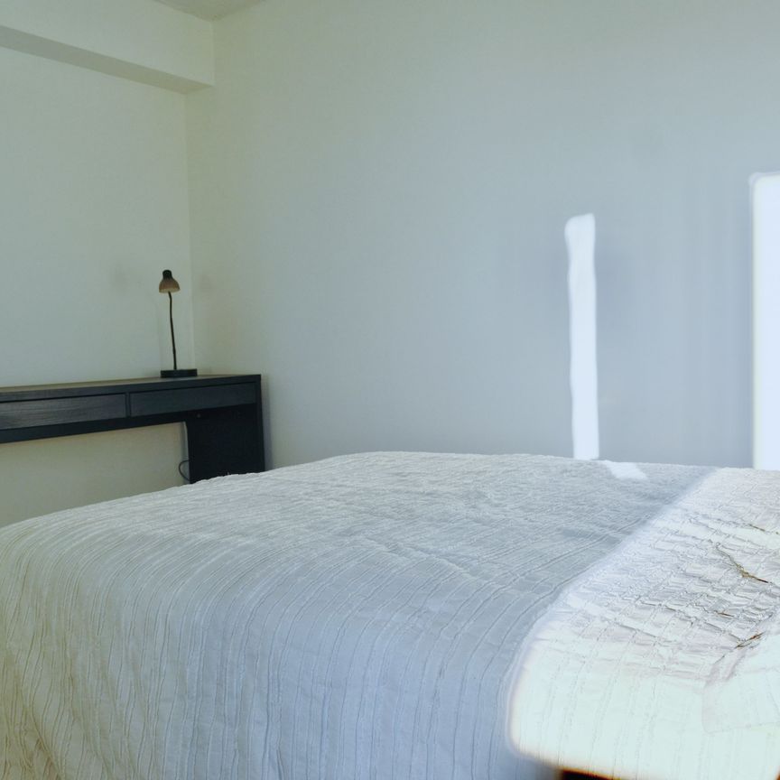 For Lease - 750 Bay Street Unit# 2205, Toronto, Ontario - Photo 1