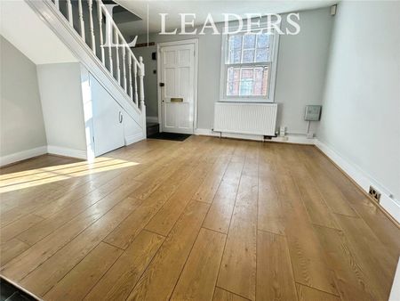 2 bedroom house to rent High Street, Kelvedon, Colchester, CO5 - Photo 2