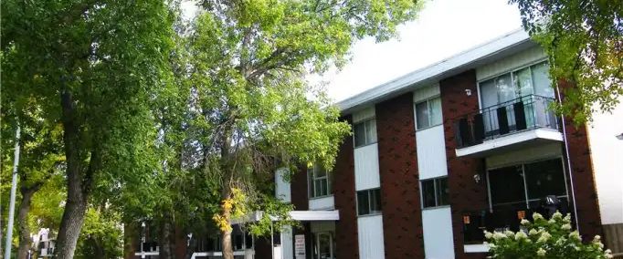 Queenland Apartment | 9915 88 Avenue, Edmonton - Photo 1