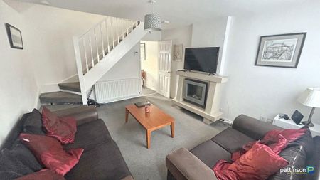 2 bed terraced house to rent in NE64 - Photo 4